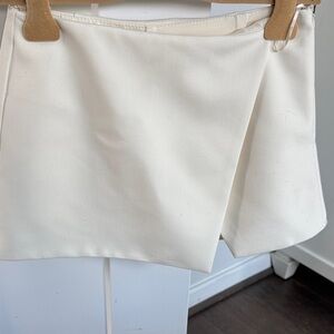 Zara Off-White Mini Skirt
